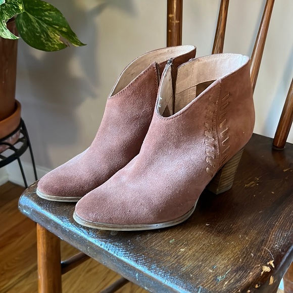 Anthropologie leather booties - Picture 2 of 7